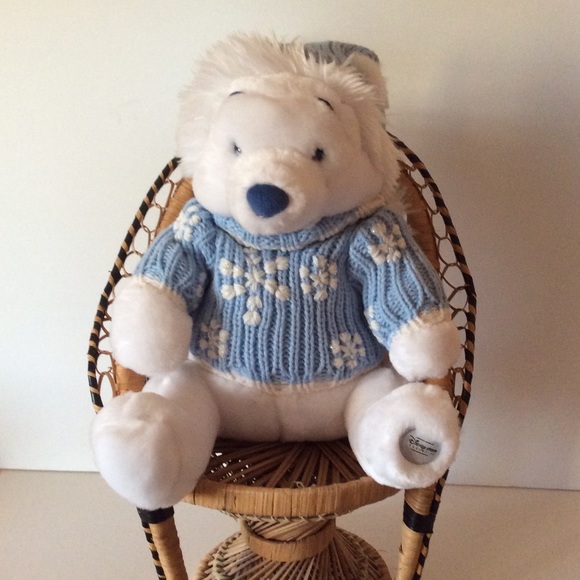 Winnie the Pooh Bear Disney Store Christmas White